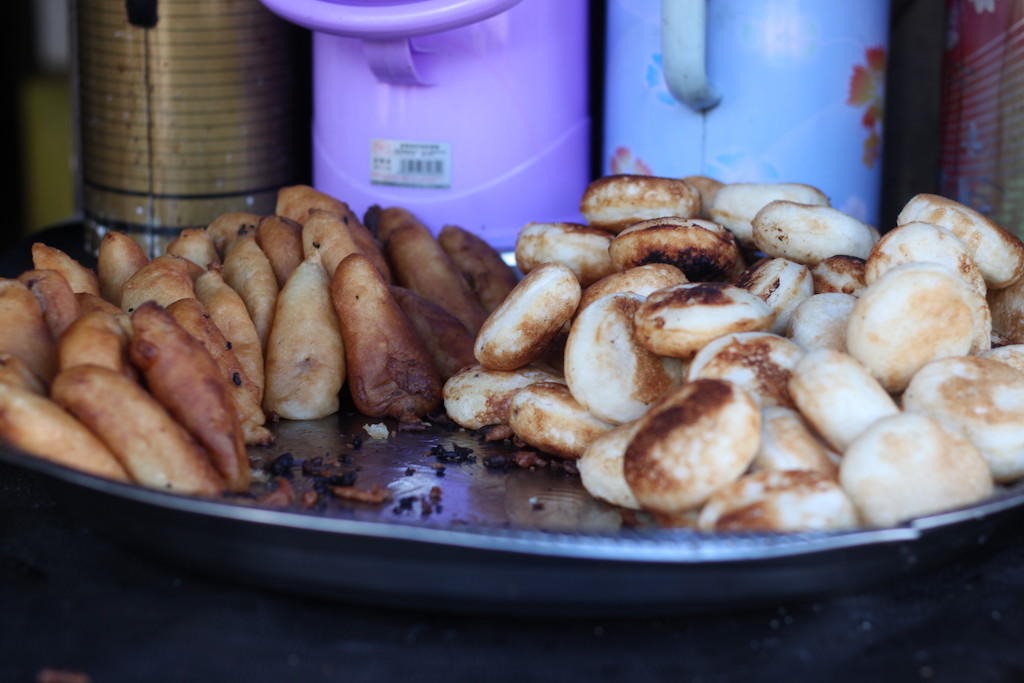 Deep-fried snacks (Andasibe)